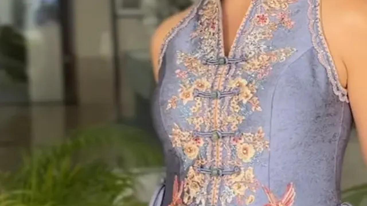 Tampil Flawless, Ini 6 Pesona Nikita Willy Kenakan Baju Qipao China