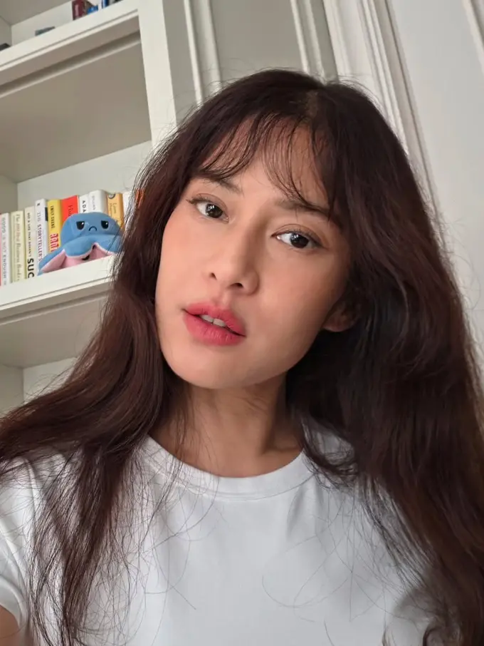 Dian Sastrowardoyo Pamer Gaya Rambut Baru. [@therealdisastr]