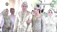 Apa itu Mapag Panganten? Ini maknanya dari tradisi pernikahan adat Sunda Via Vallen dan Chevra Yolandi (Tangkapan layar vidio.com)