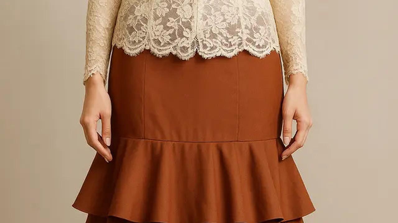 7 Model Bawahan Kebaya Brokat yang Timeless, Cocok Dipakai Seumur Hidup