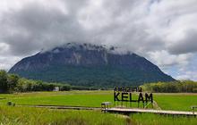 Menguak Fakta Gunung Kelam, Bongkahan Batu Monolit Terbesar di Dunia yang Ada di Kalbar
