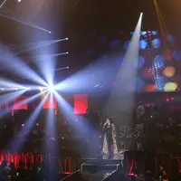 Vina Panduwinata di Konser September Ceria. (Nurwahyunan/Bintang.com)