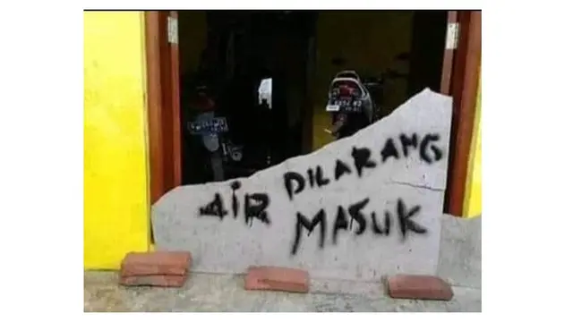 6 Tulisan Peringatan Nyeleneh Tak Sesuai Ini Sulit Dipahami, Bikin Bingung