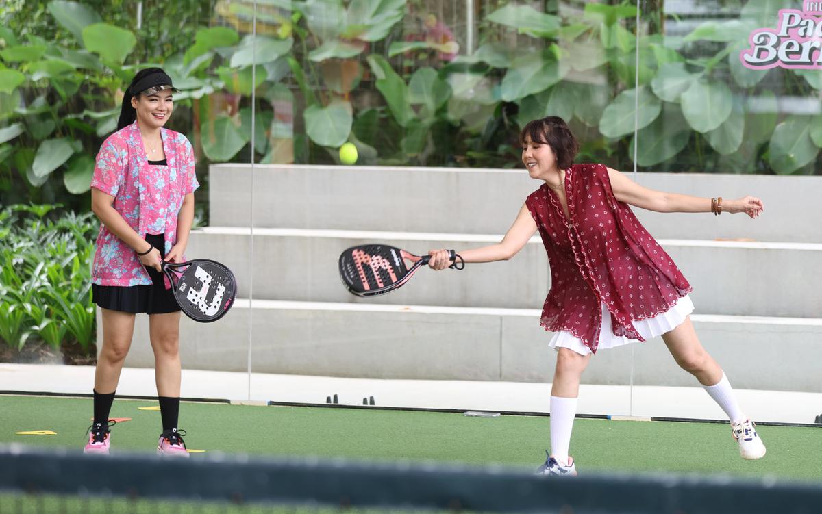 FOTO: Padel Berkebaya Hadirkan Kebaya dalam Gaya Hidup Aktif