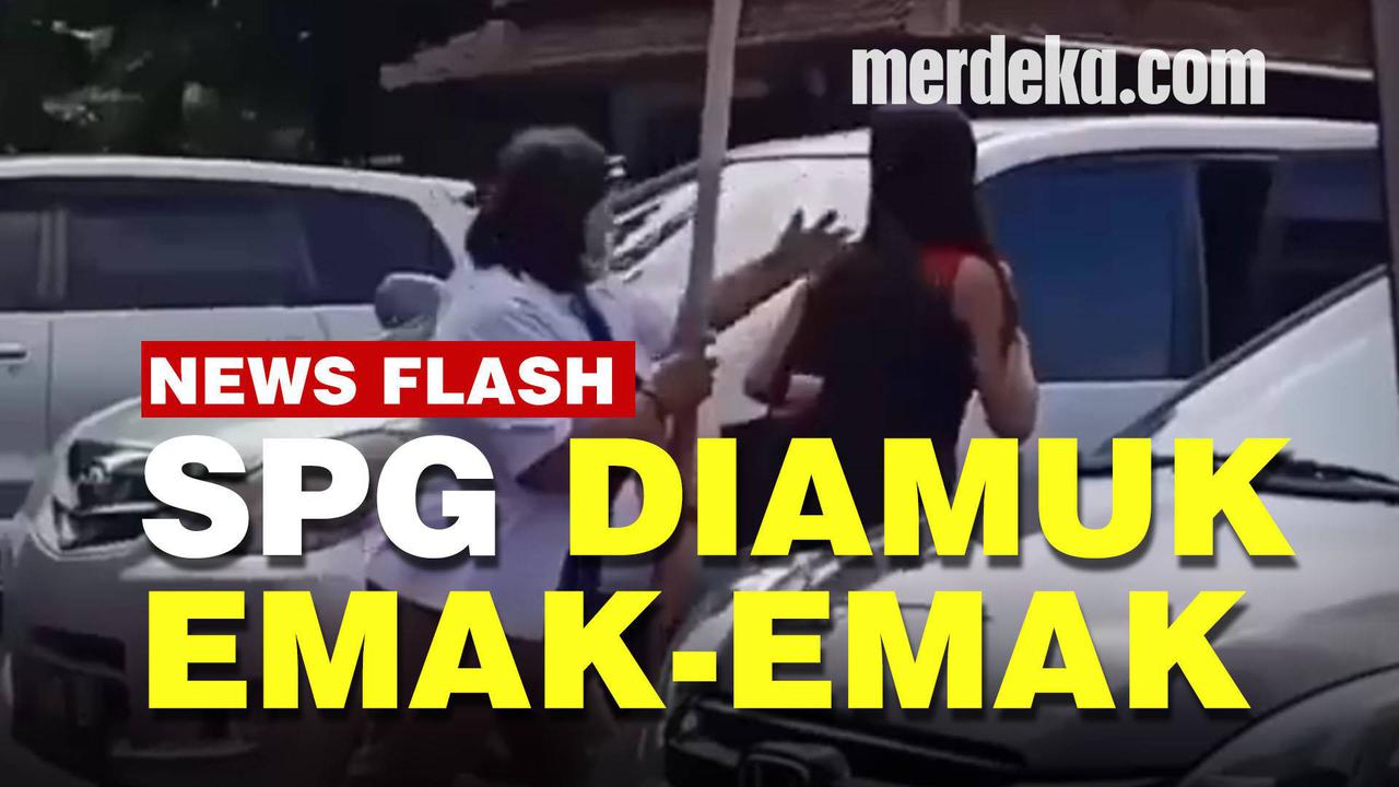 VIDEO: Sambil Bawa Bambu Emak-Emak Amuk SPG di Kantor Polisi