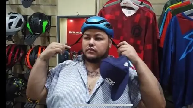 Ivan Gunawan beli sepeda (YouTube/ Ivan Gunawan)