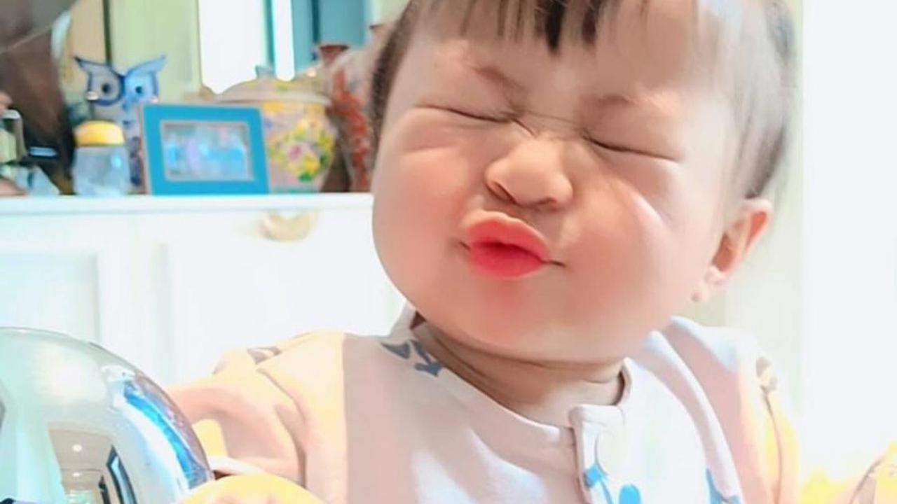 Dapat Julukan Si Pulen, Lily Pamer Pose Gemas yang Bikin Netizen Gemas!