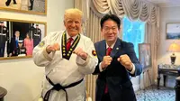 Donald Trump raih gelar sabuk hitam kehormatan dari organisasi Taekwondo Korsel. Dok: Facebook Kukkiwon_tkd