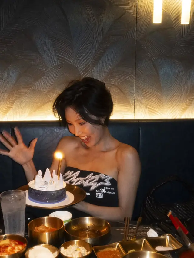 Hwasa MAMAMOO
