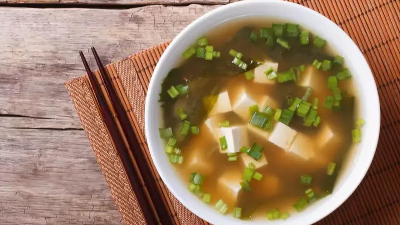 3. Resep Masakan Jepang: Miso Soup