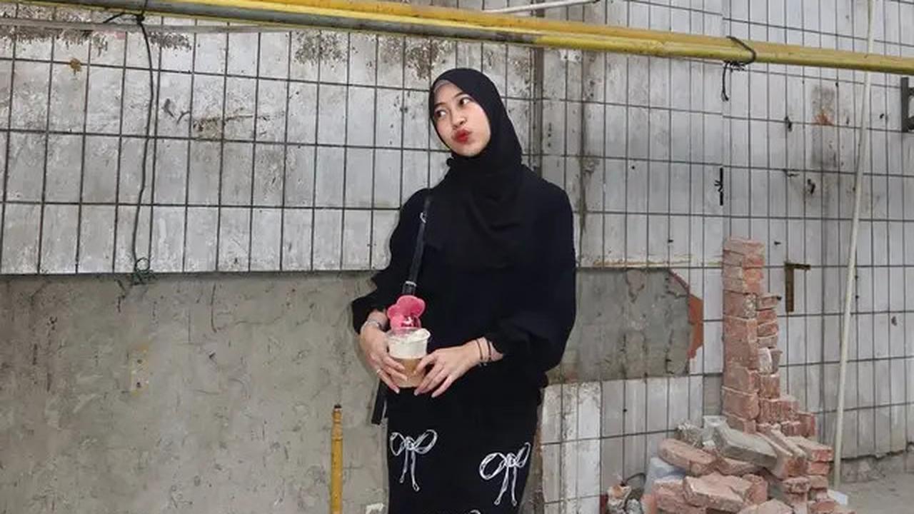 Potret Adiba Khanza Istri Egy Maulana Pakai Rok, Referensi Gaya Anggun di Usia 25-an