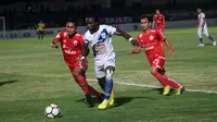 Duel Persija vs PSIS di Stadion Sultan Agung, Bantul, Selasa (18/9/2018). (Bola.com/Ronald Seger Prabowo)