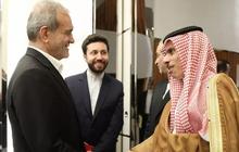 Gelar Pertemuan, Presiden Iran 'Ceramahi' Arab Saudi soal Persaudaraan Sesama Umat Islam & Bahaya Laten Israel