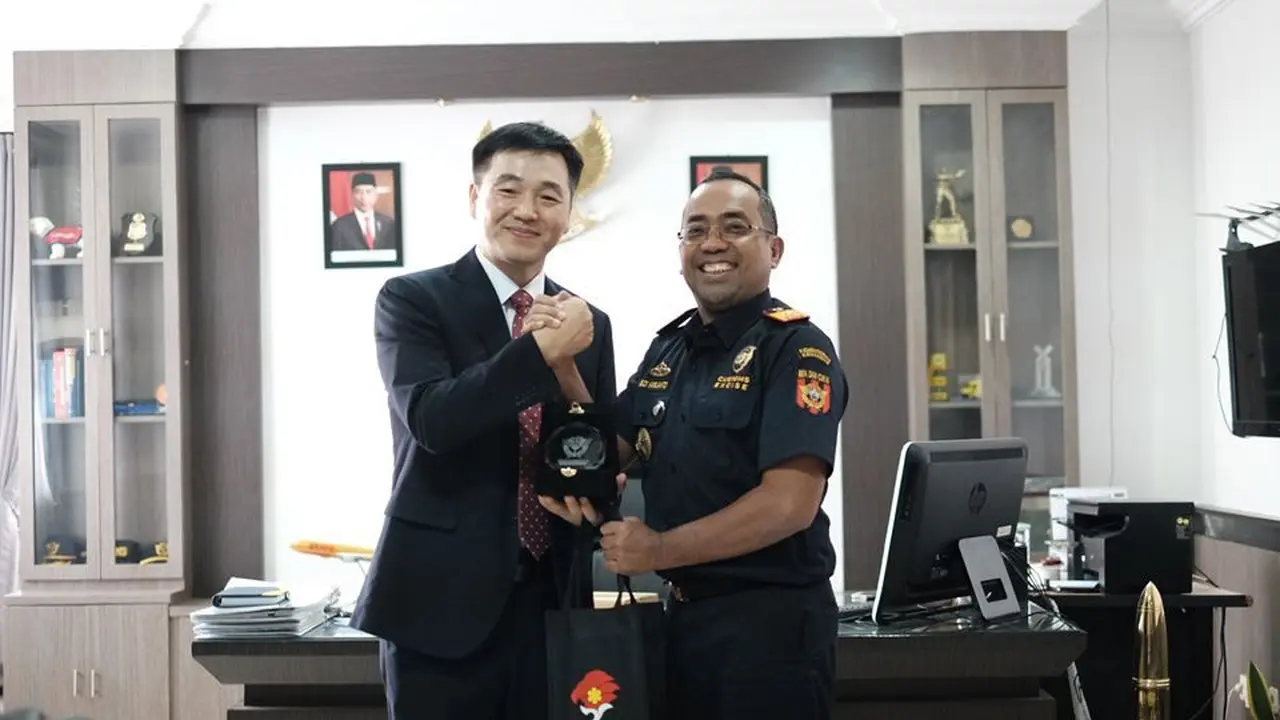 Bea Cukai Juanda dan Atase Korea Bahas Kerja Sama Impor Ekspor Kapal Selam