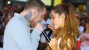 Ariana Grande dan Mac Millers sendiri sempat dikabarkan berencana menikah. (SplashNews/HollywoodLife)