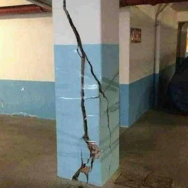 6 Desain Pilar Dinding Ini Nyeleneh, Konsepnya Bikin Bingung