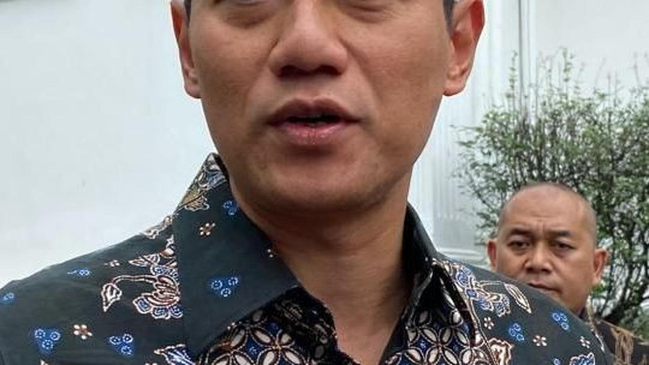 AHY Bawa Ransel Hitam Saat Rapat Perdana Kabinet, Ini Isinya