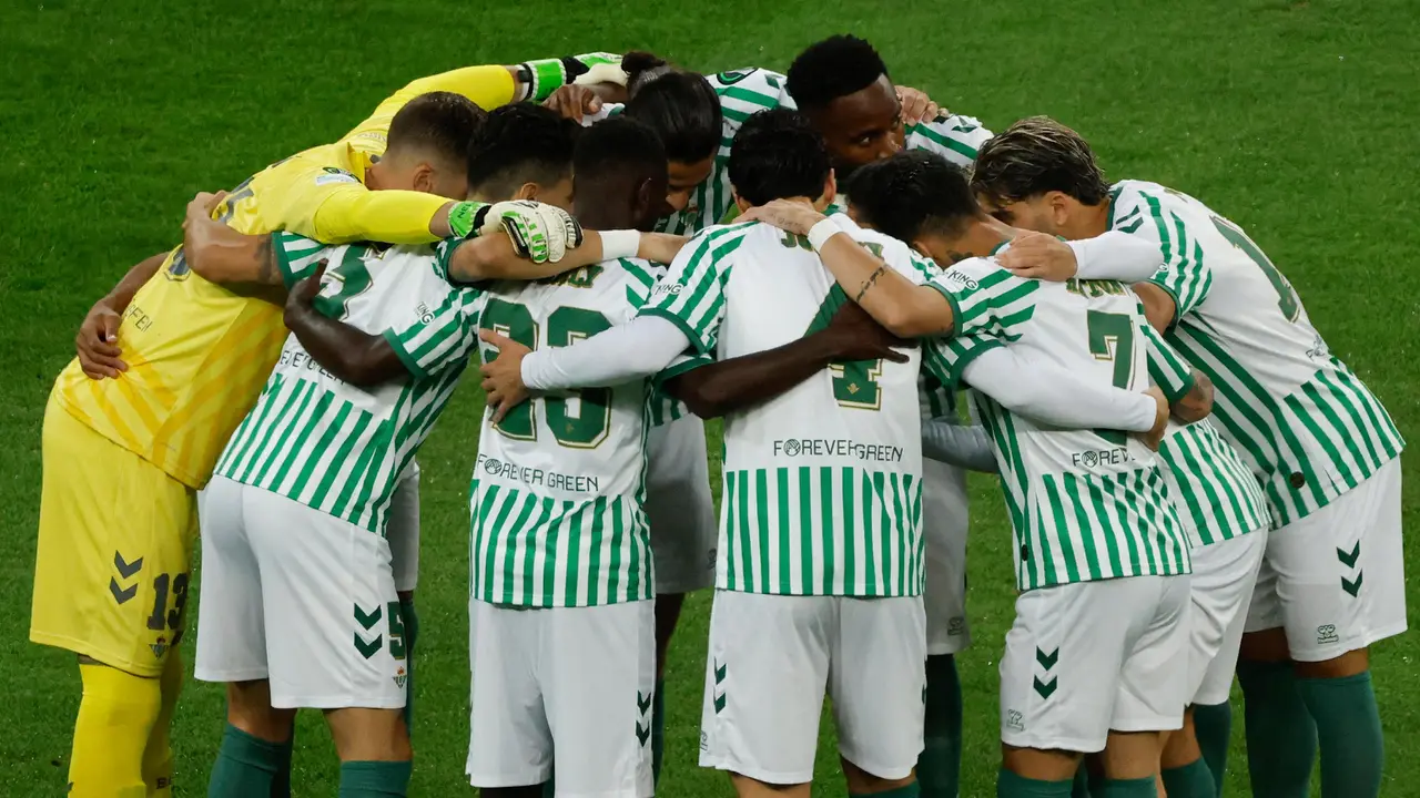 uara UEFA Conference League 2024/2025, Chelsea Lengkapi Koleksi Trofi Antarklub Eropa