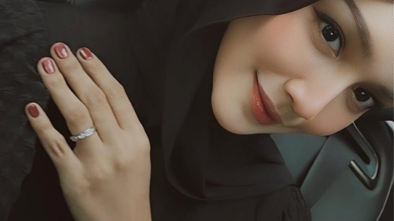 7 Potret Terbaru Melody Prima, Makin Terlihat Cantik dan Bahagia Setelah Menikah