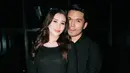 Dress hitam terlihat santai namun tetap penuh gaya.  [Foto: Instagram/ Aaliyah Massaid]