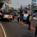 Kebakaran Pabrik Bingkai Buat Lalu Lintas Duren Sawit Macet