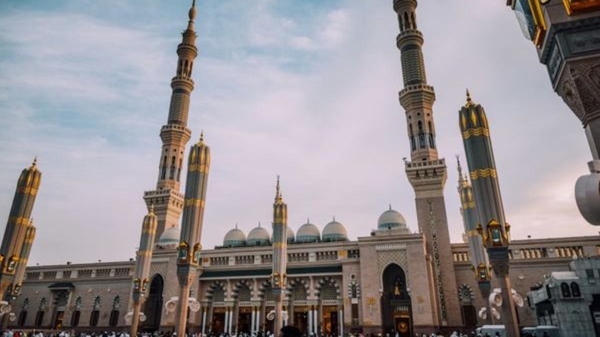 Bacaan Doa Subuh di Masjid Nabawi, Adab dan Keutamaannya
