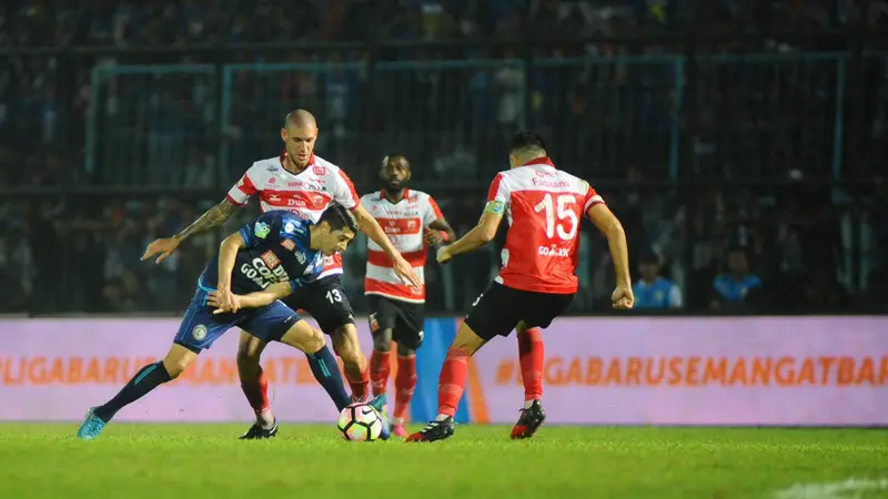 Madura United Puas Tahan Imbang Arema