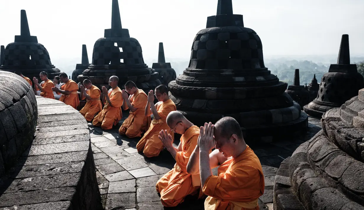<p>Kegiatan ini untuk menyambut Hari Tri Suci Waisak ke-2569 Buddhis Era (BE) tahun 2025. (YASUYOSHI CHIBA/AFP)</p>