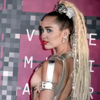 Mengikuti penjualan platinumnya pada 2013 lalu, Bangerz, kini Miley menyuguhkan 23 lagu terbaru. (Bintang/EPA)