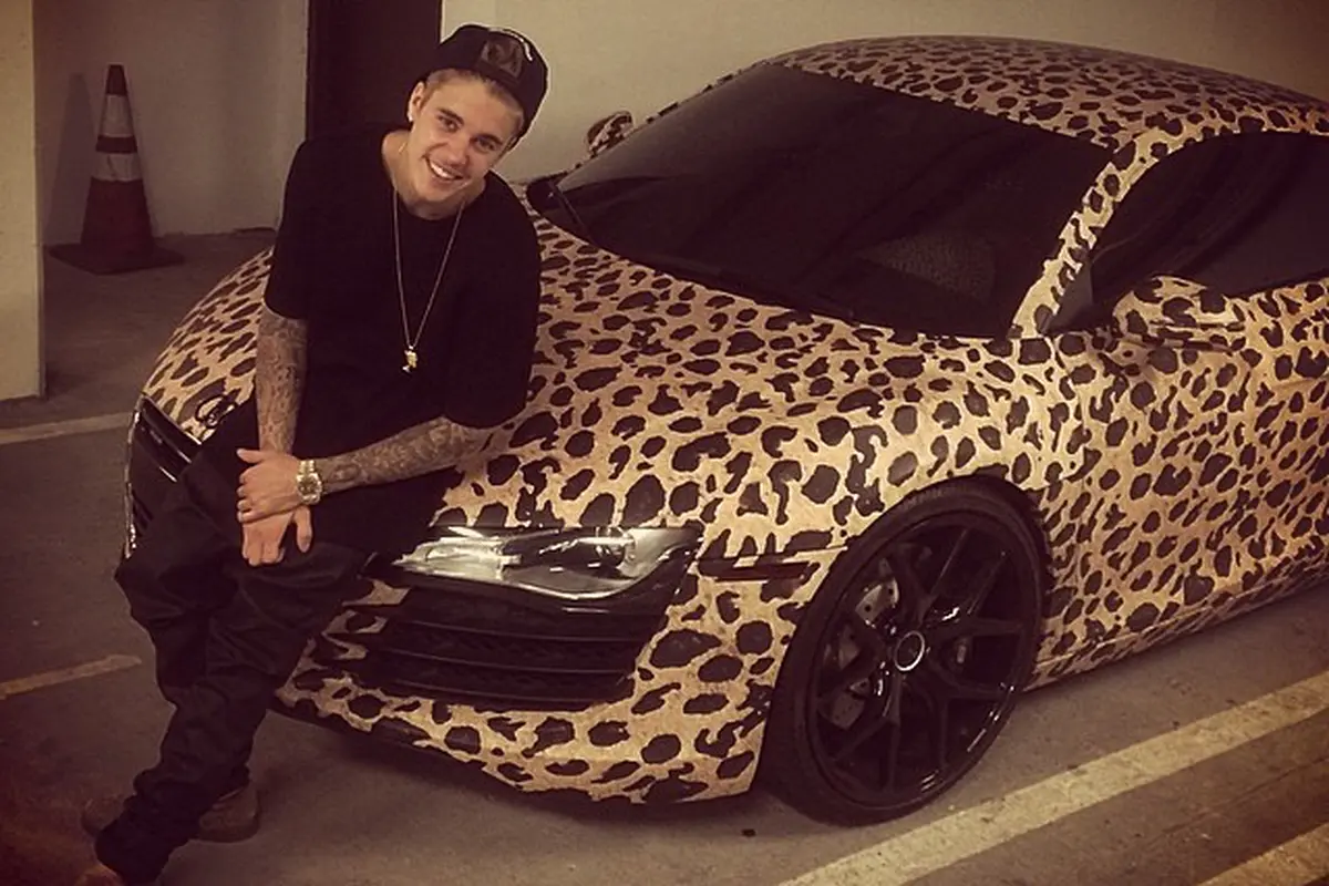 Foto "Dipangku" Macan Unyu, Justin Bieber Kembali Dicibir