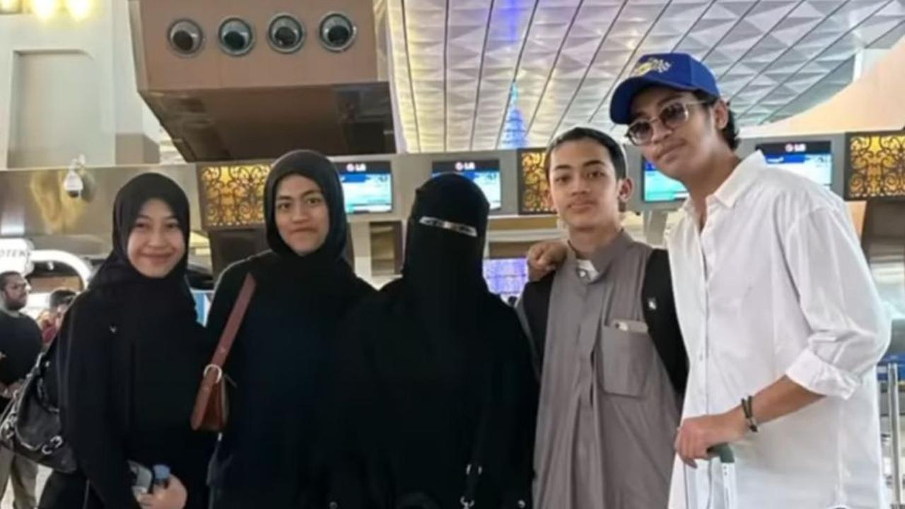Momen Ataya Bilal sedang Pulang ke Indonesia, Dijemput Ummi Pipik di Bandara Bikin Terharu