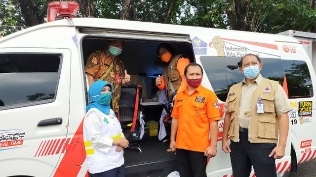 Ada Bantuan Mobil Mesin Pcr Layanan Tes Swab Di Jatim Capai 3 106 Sampel Per Hari Surabaya Liputan6 Com