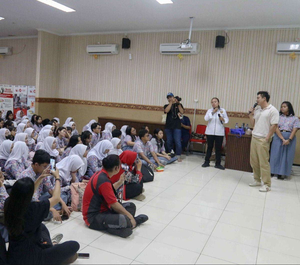 Para selebritis yang menjadi pembicara pun menceritakan pengalaman mereka saat menjadi korban dan pelaku bullying. Foto: Liputan6.com / Herman Zakharia<br>