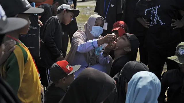 Anak di Pidie Divaksin Polio