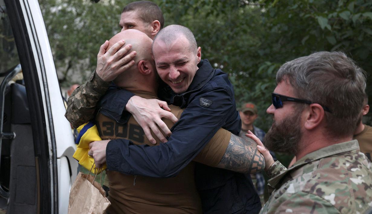 49 tawanan perang Ukraina telah dikembalikan dari Rusia pada 13 September 2024. (Anatolii STEPANOV/AFP)