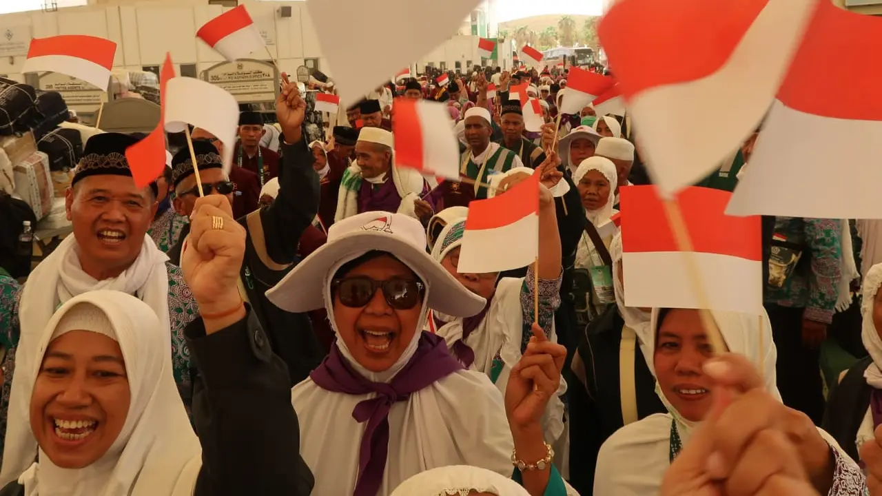 Jemaah Haji Indonesia merayakan HUT Kemerdekaan Indonesia ke-74 di Jeddah. Darmawan/MCH
