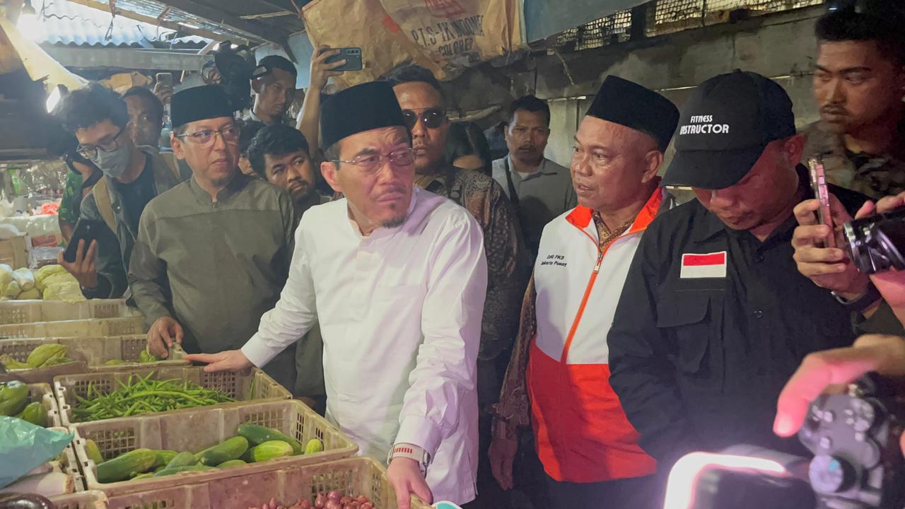Suswono Temukan Dua Konflik Pedagang saat Blusukan di Pasar Serdang, Janjikan Bangunan Direvitalisasi