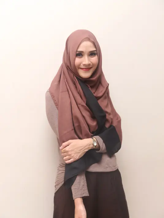 "Hari ibu makin merasa sempurna. Hormatilah ibumu ibumu ibumu baru bapamu. Apa yang saya rasakan sebagi seorang ibu semakin mencintai ibu saya," tutur Zaskia Adya Mecca. (Andy Masela/Bintang.com)