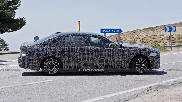 BMW 7 Series facelift (Casrscoop)