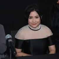 Untuk mendapatkan peran yang maksimal, Prilly pun rela melakukan berbagai cara. Salah satunya adalah Prilly rela mata batinnya dibuka oleh paranormal agar bisa berbicara dengan hantu. (Nurwahyunan/Bintang.com)