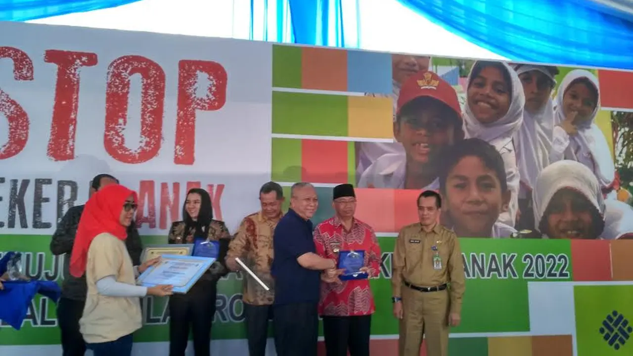 Kementerian Ketenagakerjaan meluncurkan Kampanye Indonesia Bebas Pekerja Anak (KIBPA) di kantornya, Jakarta, Senin (12/6/2017). (Liputan6.com/Achmad Dwi Afriyadi) 