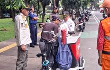 Satpol PP Jaksel Gencarkan Penertiban PKL di Jalan Suryo Demi Ketertiban Umum