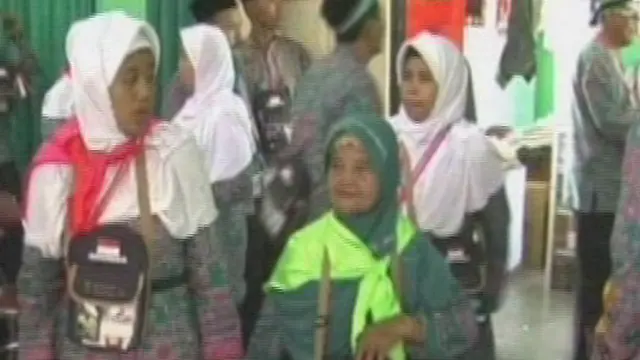 Nabung 20 Tahun, Nenek Karyati si Pemulung Naik Haji