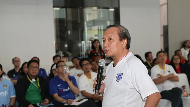 Julian Noor, Chief Executive Officer Adira Insurance, mengatakan semester 1 2018 asuransi kendaraan roda dua naik 4% dibandingkan periode yang sama tahun 2017 di Graha Adira, Pancoran (14/9)