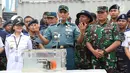 Kapushidrosal Laksda TNI Harjo Susmoro memberi keterangan terkait black box bagian Cockpit Voice Recorder (CVR) pesawat Lion Air JT 610 kepada awak media di Pelabuhan Tanjung Priok, Jakarta, Senin (14/1).  (Liputan6.com/Immanuel Antonius)