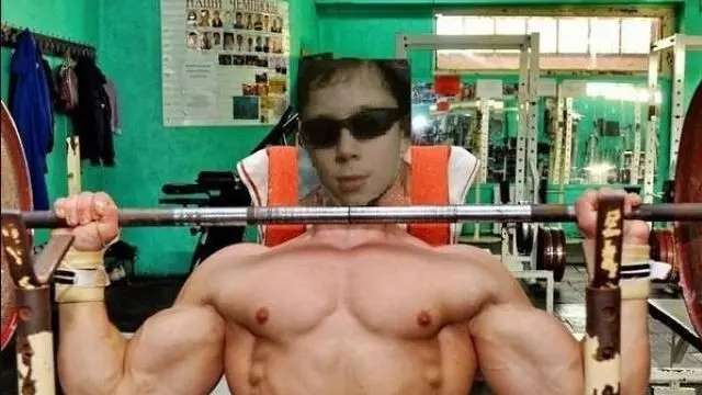 6 Editan Foto Orang Ingin Punya Badan Kekar Ini Malah Bikin Ketawa