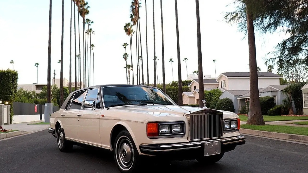 Rolls-Royce Silver Spur Tahun 1984 ( Autoevolution)