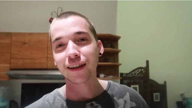 Jadi Botak, Ini 7 Momen Celine Evangelista Cukur Stefan William