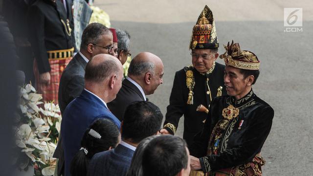 Berbaju Adat Bali, Presiden Jokowi Pimpin Upacara HUT ke-74 RI