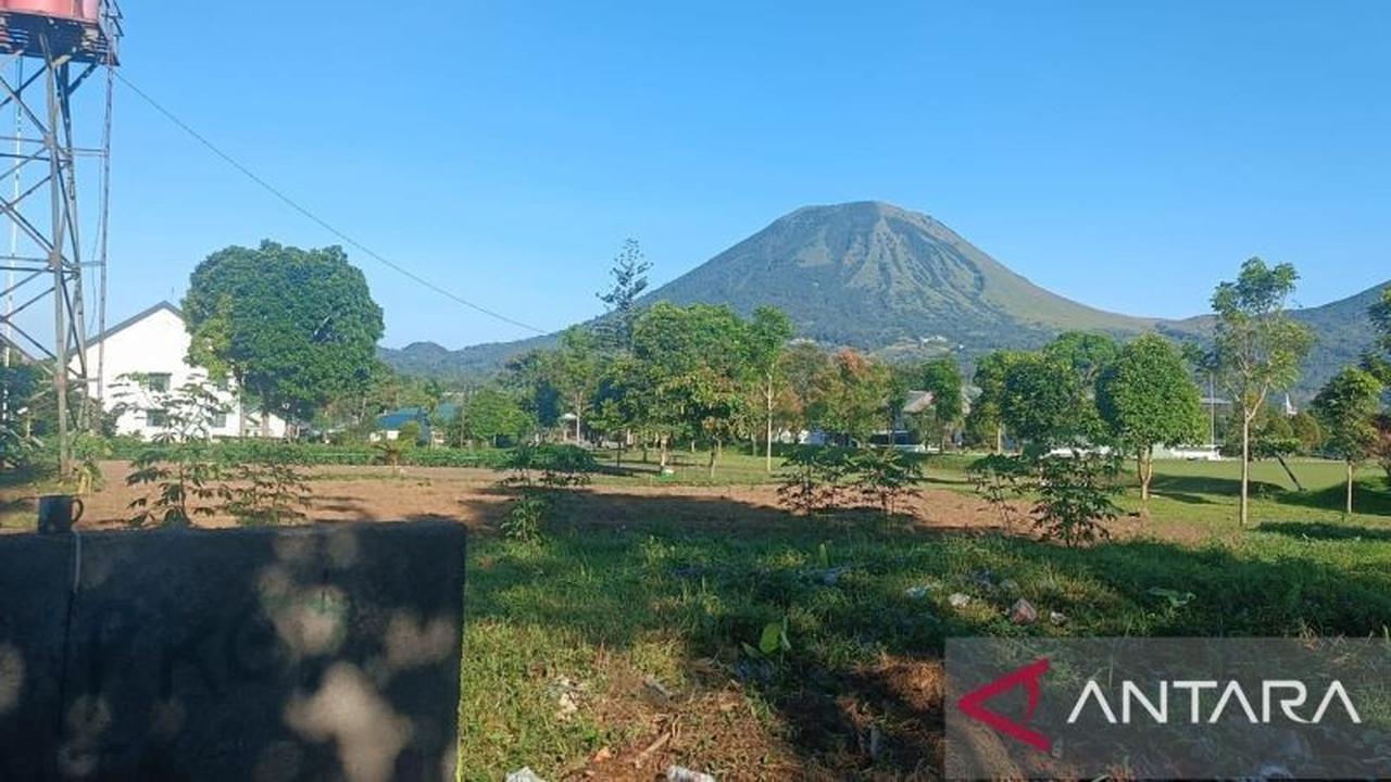 Badan Geologi KESDM Ungkap Dominasi Kegempaan Vulkanik Dangkal dalam Aktivitas Gunung Lokon